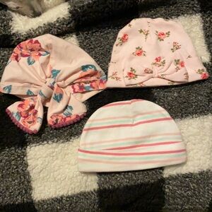 3 baby girl hats 0-6 mts